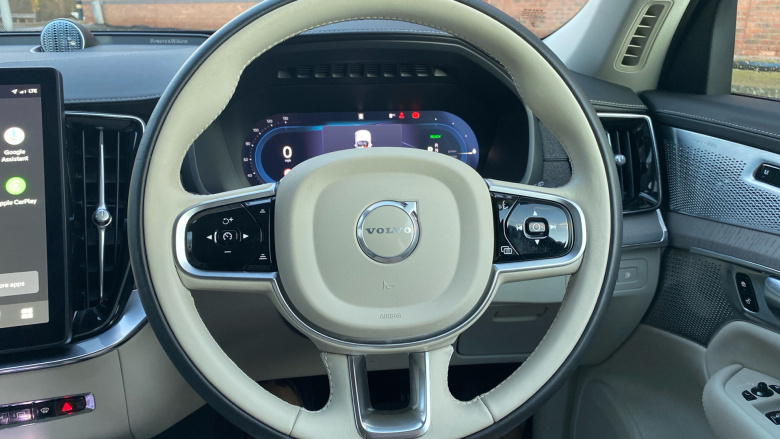 Volvo XC90 2.0 T8 PHEV Ultra Dark 5dr AWD Geartronic Estate